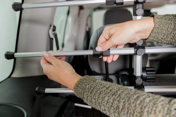 Trixie reguliuojama automobilio bagažinės pertvara