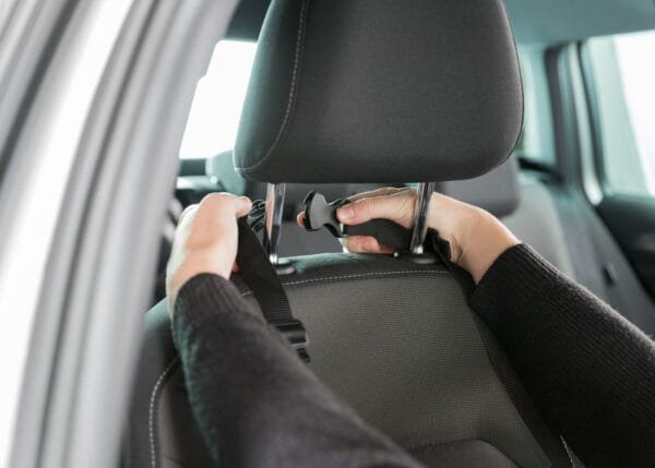 Trixie automobilinis guolis, tvirtinamas prie sėdynės, juodas